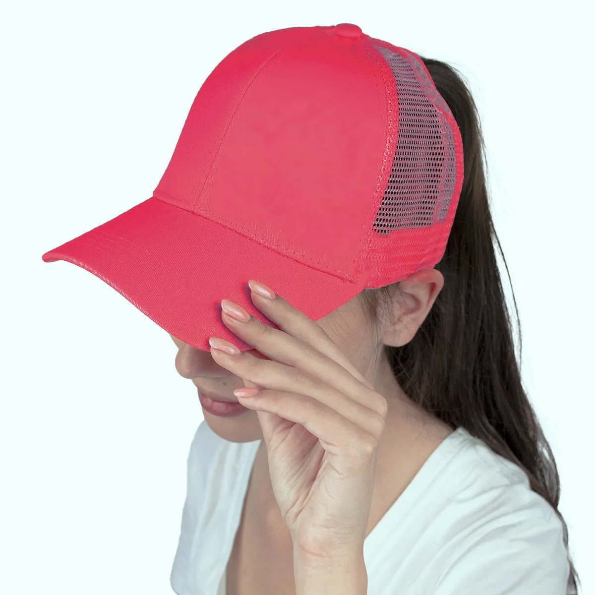 Czapka z daszkiem bejsbolówka damska NA KUCYK