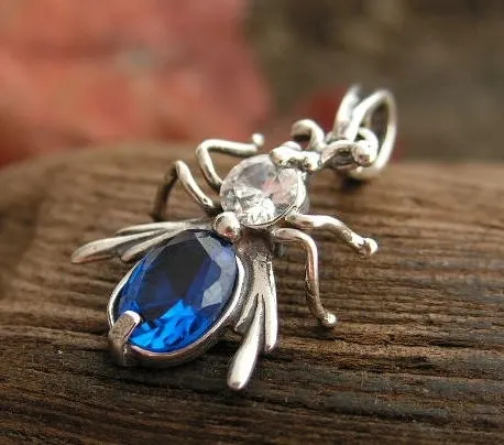 OWADOWO - srebrny wisiorek z szafirem