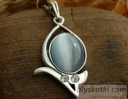 AUCKLAND - srebrny wisiorek z kocim okiem