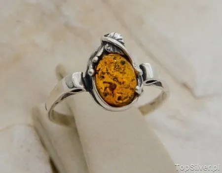 BESKA - srebrny pierścionek z bursztynem koniakowy
