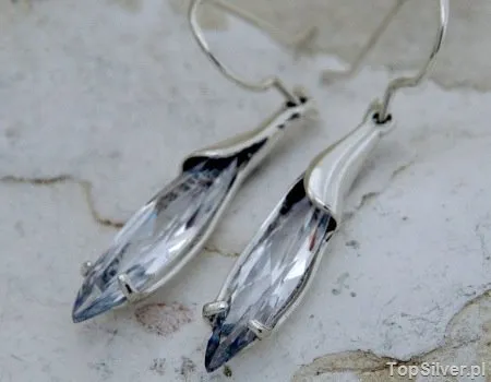 CLOVER - srebrne długie kolczyki z cyrkoniami