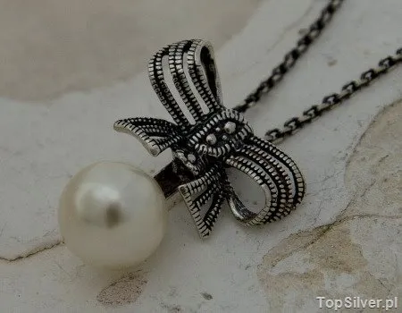 KOKARDA - srebrny wisiorek z perłą