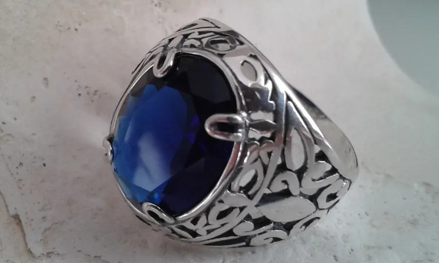 LEON - srebrny pierscień, sygnet z szafirem