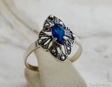 BRESCA - srebrny pierścionek z szafirem