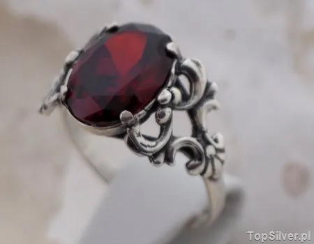 SAVINI - srebrny pierścionek z granatem