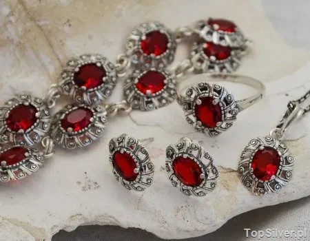 BERNAT - srebrny komplet z rubinem