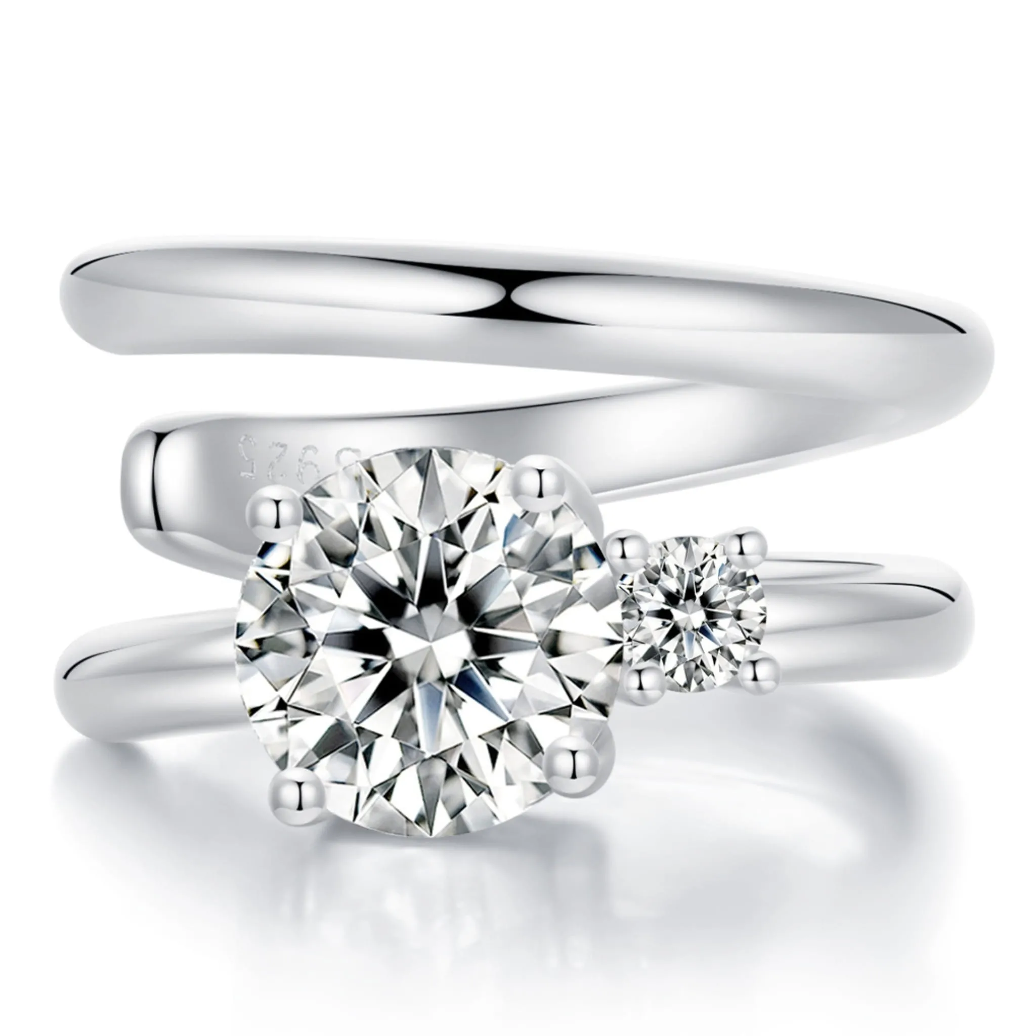 Srebrna nausznica z Moissanitami 0,5 ct 0,03 ct