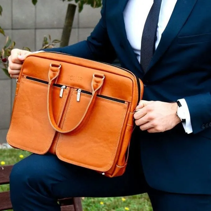 Torba skórzana na ramię na laptopa 17" SOLIER jasnobrązowa