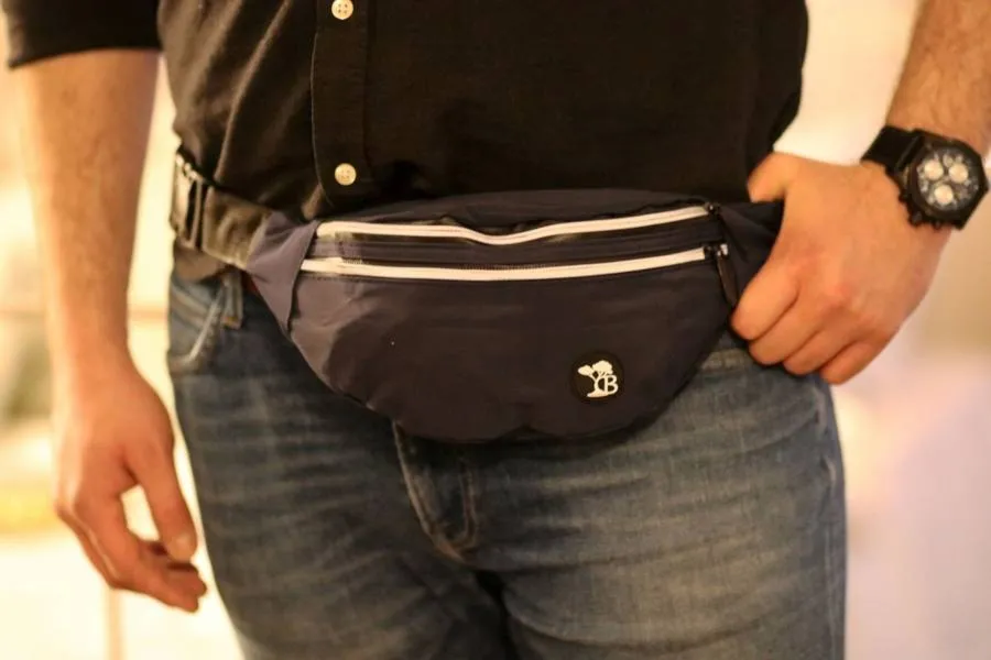 Saszetka granatowa wodoodporna Beltimore C63