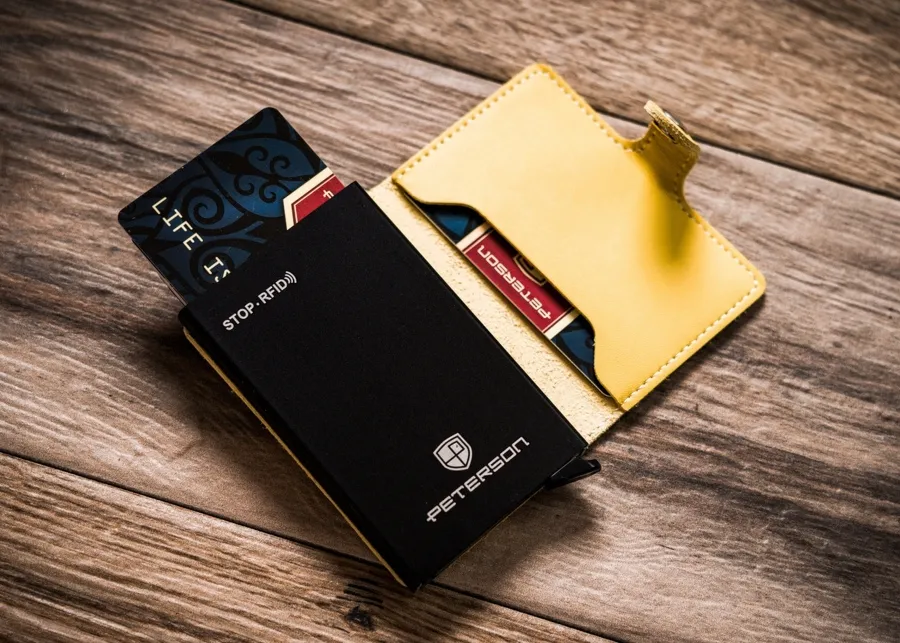 Skórzane etui na karty Peterson PTN ES żółty