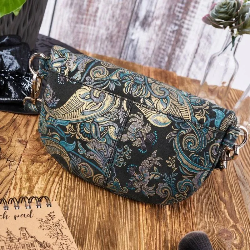 Saszetka skórzana nerka z orientalnym printem PAOLO PERUZZI T-36-G