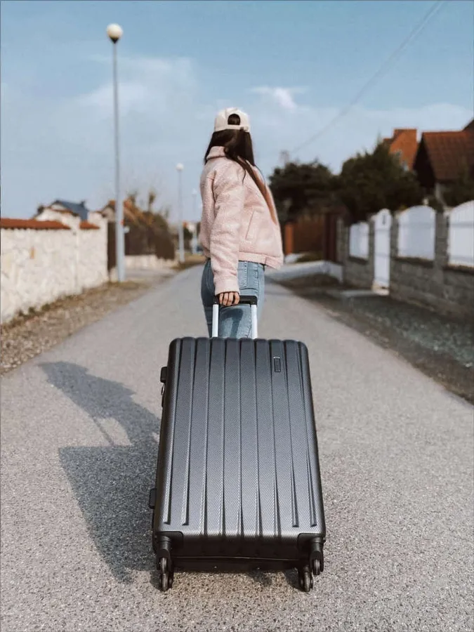 Walizka podróżna średnia SOLIER M 22' STL902 ciemna szara