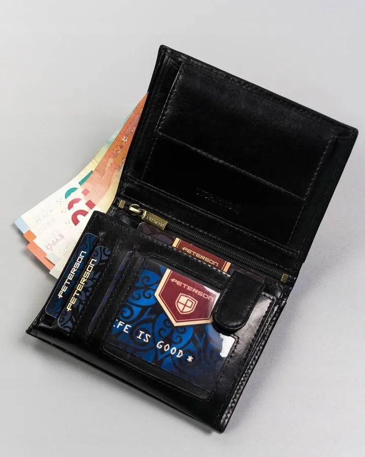 Portfel skórzany Peterson [D] PTN 22311-VT-E czarny