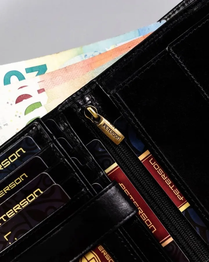 Portfel skórzany PETERESON PTN 22307L-VT czarny