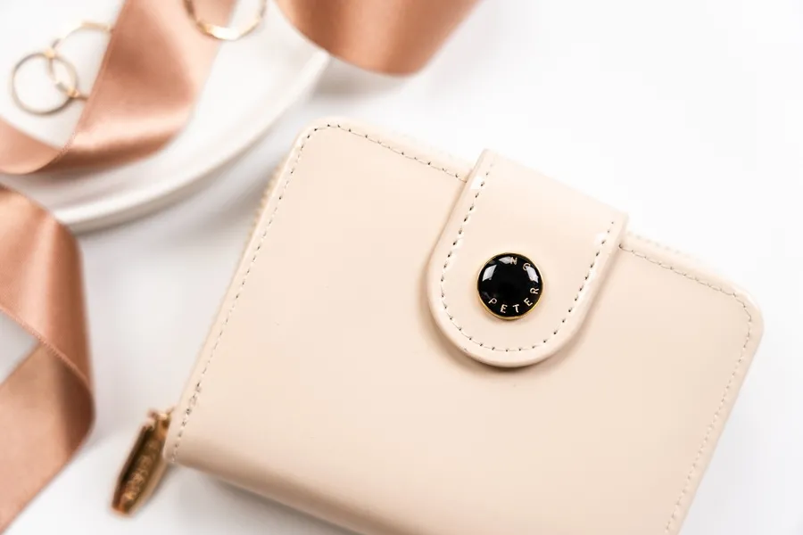 Portfel damski Peterson beżowy PTN 014-LAK
