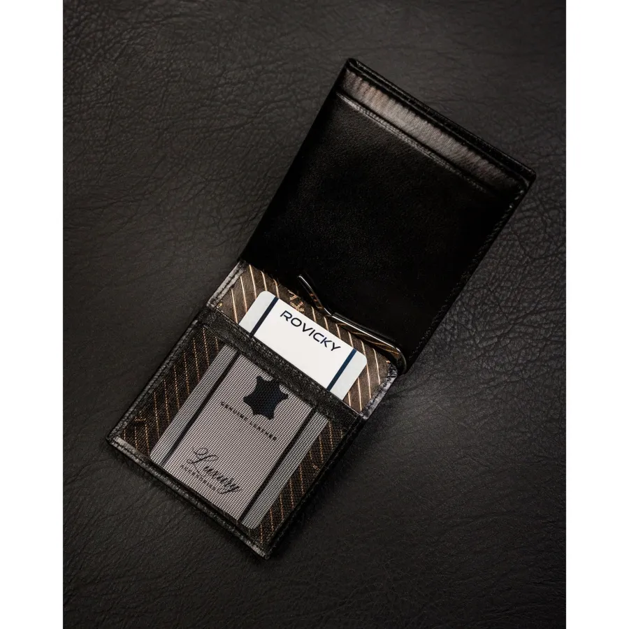 Banknotówka męska ze skóry naturalnej w czarnym kolorze - Rovicky