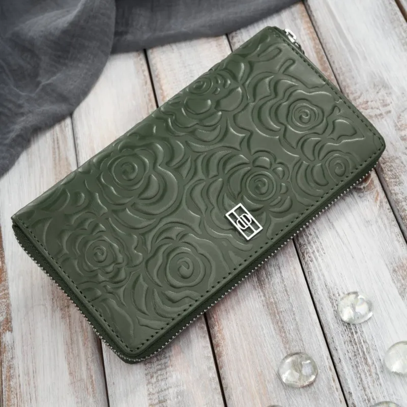 Ciemnozielony portfel damski skórzany z tłoczeniem kwiatowym RFID Paolo Peruzzi AL-13-GB