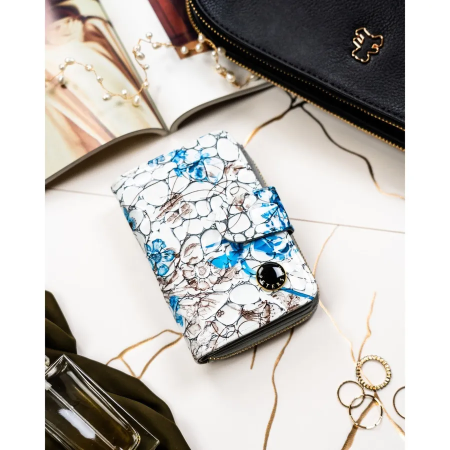 Pojemny, białoniebieski portfel damski ze skóry naturalnej z systemem RFID PTN PH31-LFL Peterson