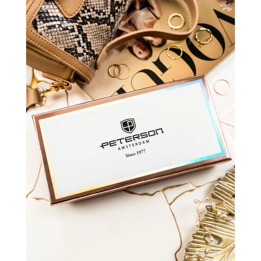 Beżowy portfel damski ze skóry ekologicznej zamykany na zatrzask Peterson PTN 006-THU