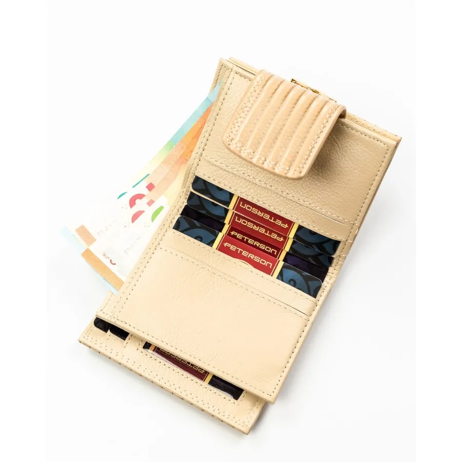 Beżowy portfel damski zamykany na bigiel i zatrzask, pokryty wzorem w plecionkę Peterson PTN PS329-CRV