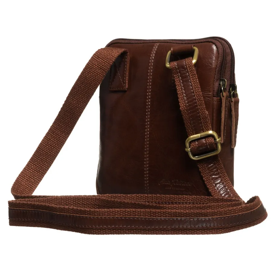Męska, skórzana torba na ramię w brązowym kolorze w zestawie z saszetką na klucze - Peterson