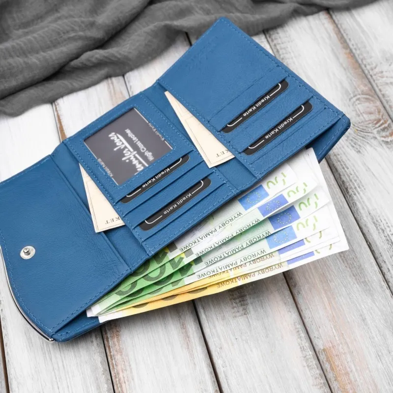 Portfel damski skórzany lakierowany z tłoczeniem croco niebieski SP-24-CDB