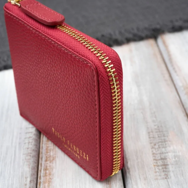 Portfel damski skórzany mały czerwony w orientacji poziomej z RFID Paolo Peruzzi KV-04-RD