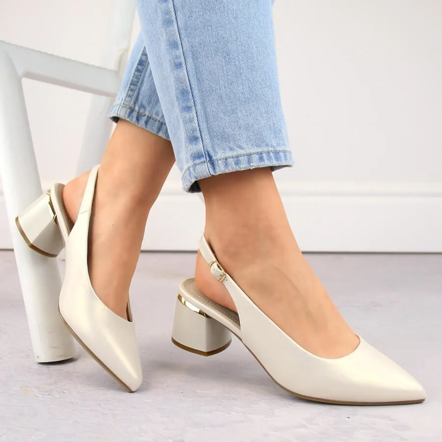 Sandały damskie eleganckie pełne w szpic perłowe Sergio Leone SK175