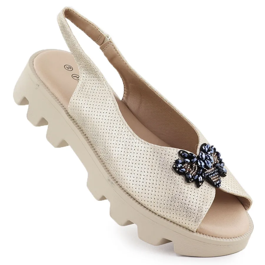 Sandały damskie na platformie perforowane metaliczne złote Potocki SZ12610