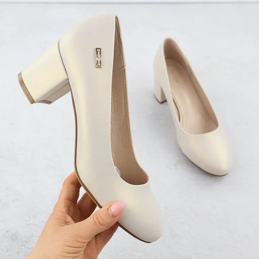 Czółenka na słupku perłowe beżowe Sergio Leone PB178