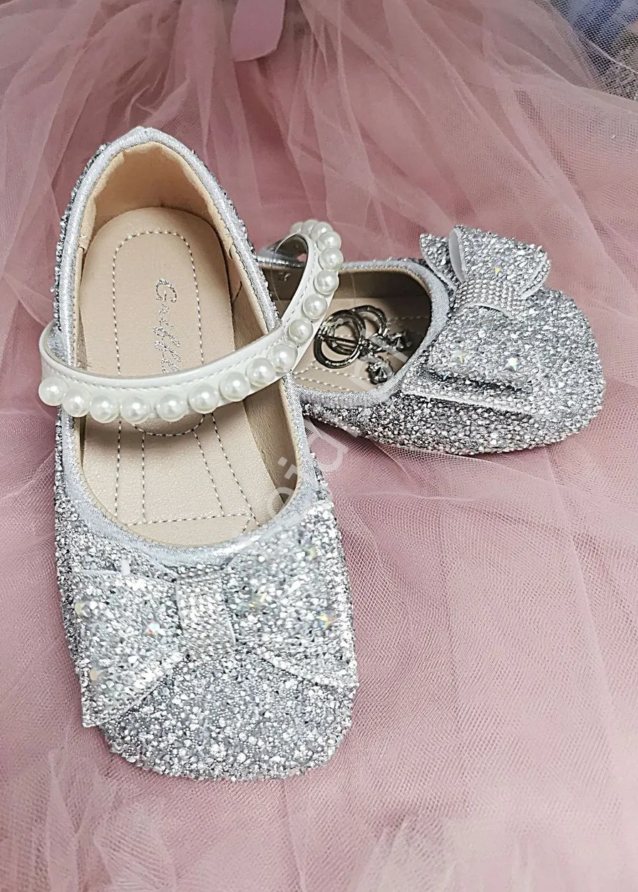 Srebrne buciki dla dziewczynki z błyszczących drobinek 2016