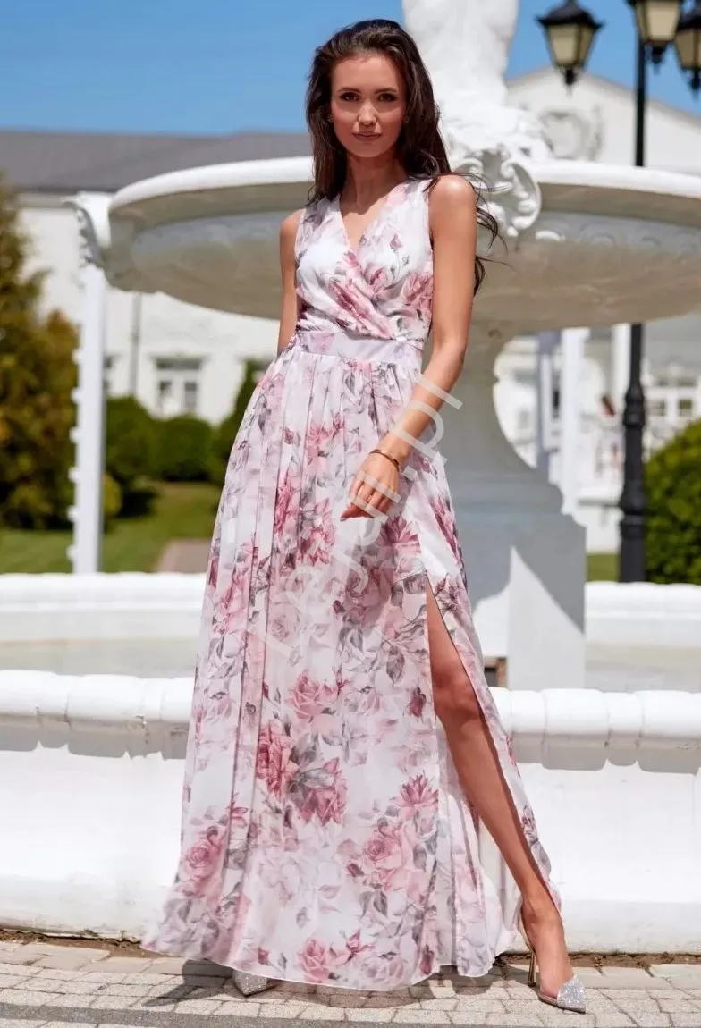 Kopertowa sukienka w  kwiaty róże Roco jasno różowa D11