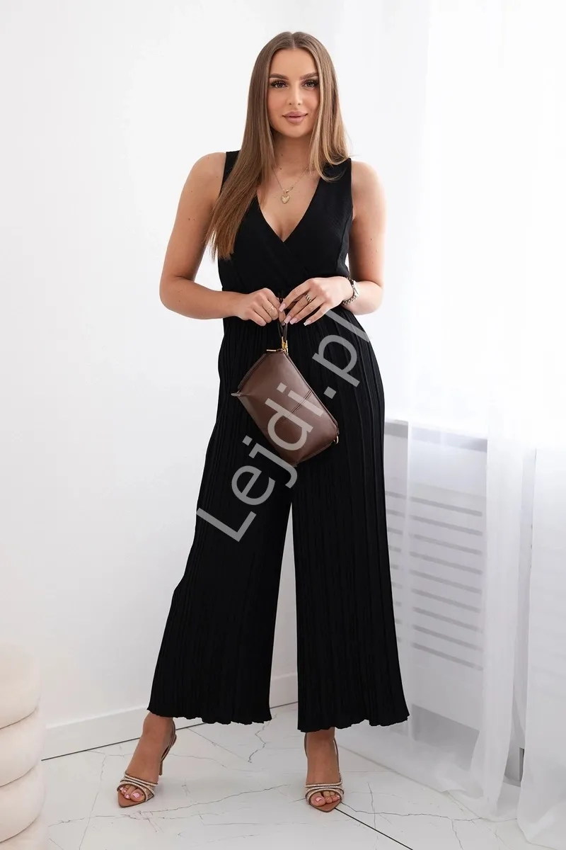 Kombinezon damski czarny z szerokimi plisowanymi nogawkami 100% wiskoza  5929