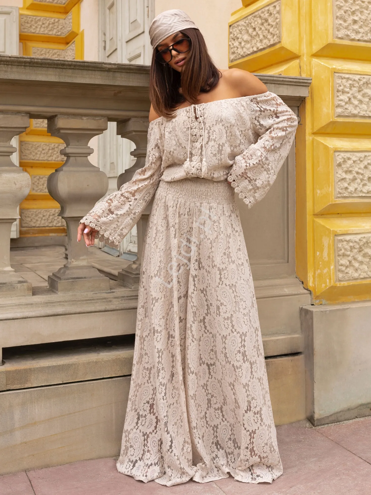 Koronkowy beżowy komplet damski bluzka + spodnie BOHO
