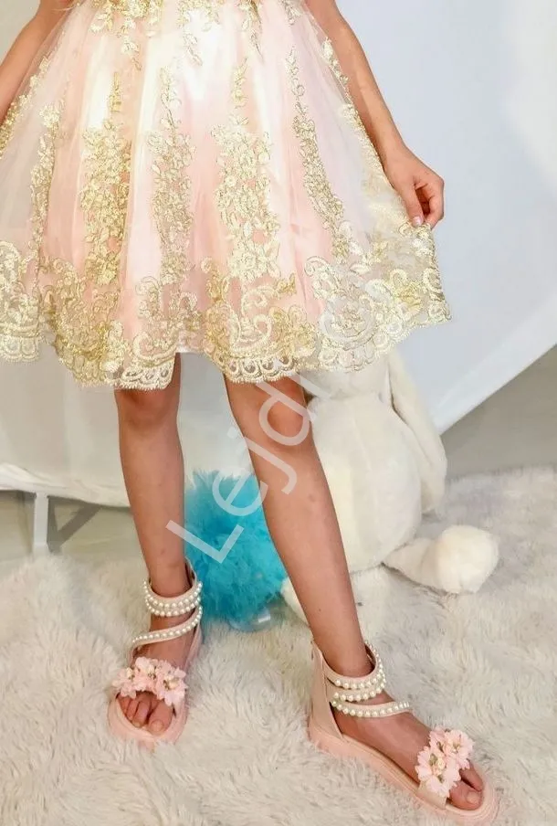 Jasno różowe buty z perełkami , sandałki dla dziewczynki z kwiatkami