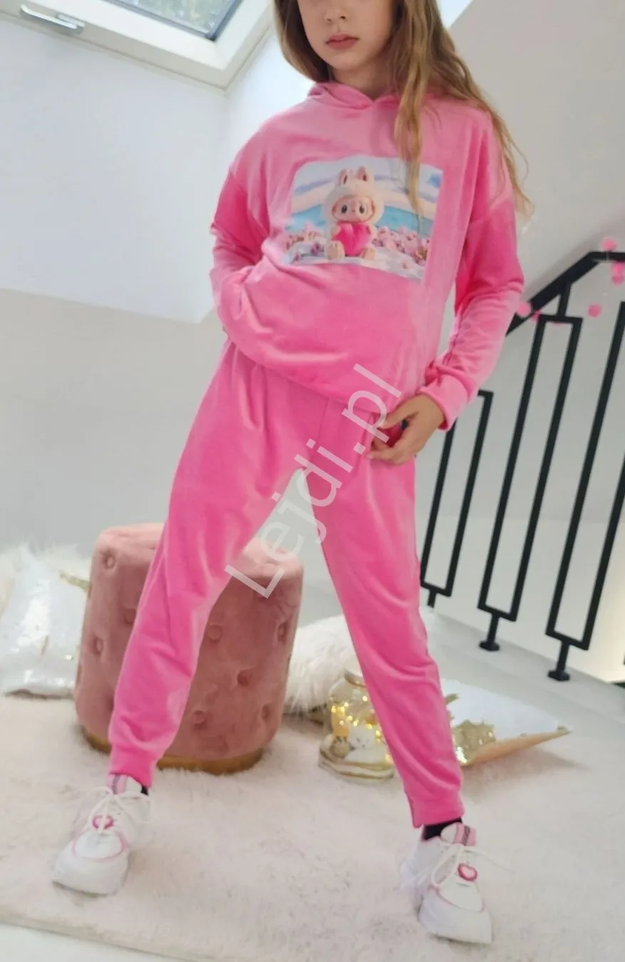 Różowe dresy LABUBU welurowe