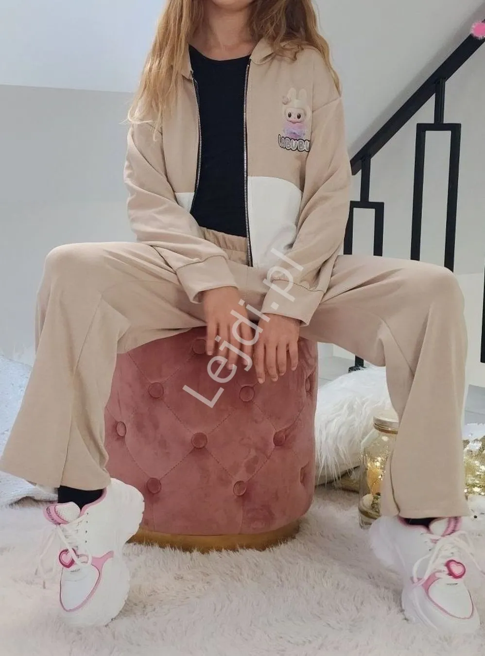 Dres bawełniany z szerokimi nogawkami z lampasami LABUBU