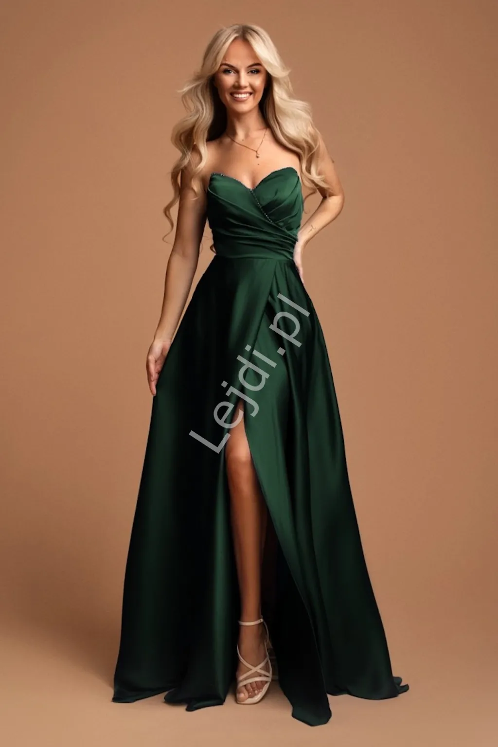 Francuska zielona sukienka wieczorowa z gorsetem i delikatnym koralikowym zdobieniem 2485