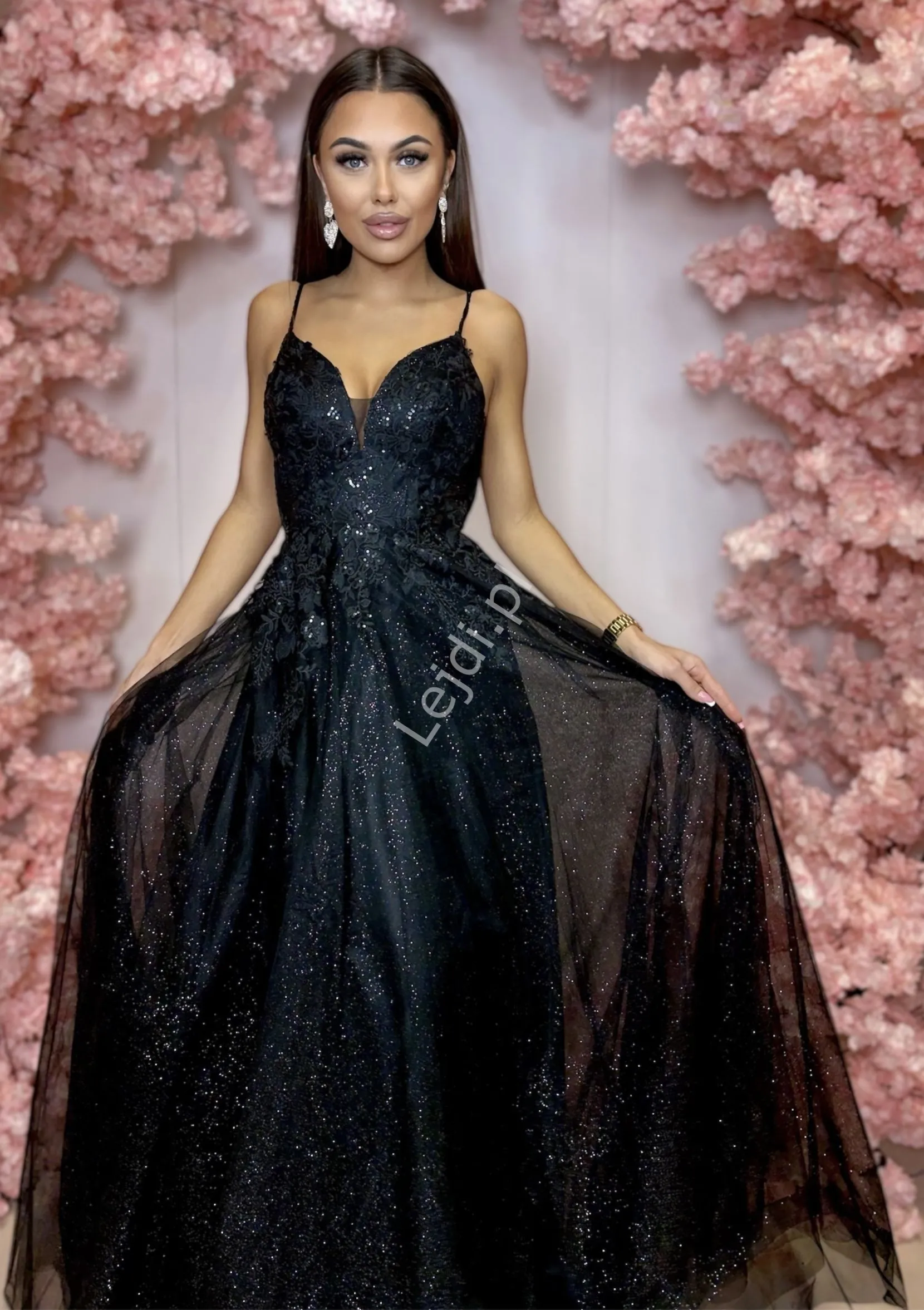 Czarna suknia wieczorowa na studniówkę, gale , bal, sylwestra cekiny, brokat