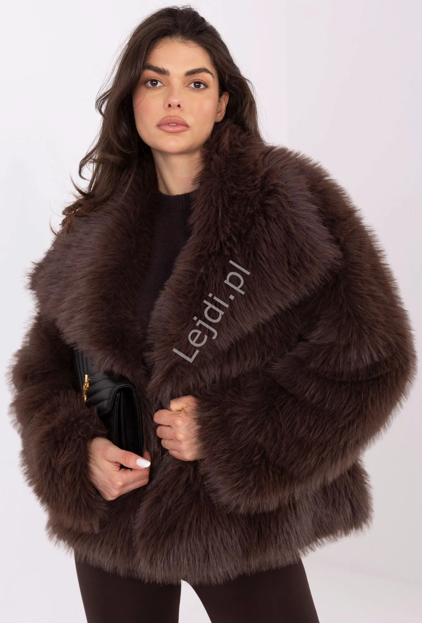 Brązowe futerko na zimę G230128.99P
