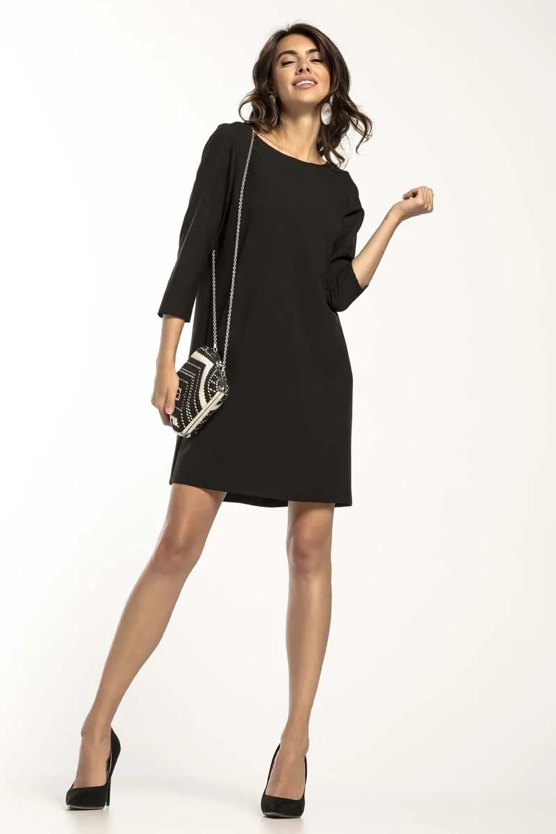 Trapezowa sukienka z zakładką na plecach - czarna - Rozmiar: S