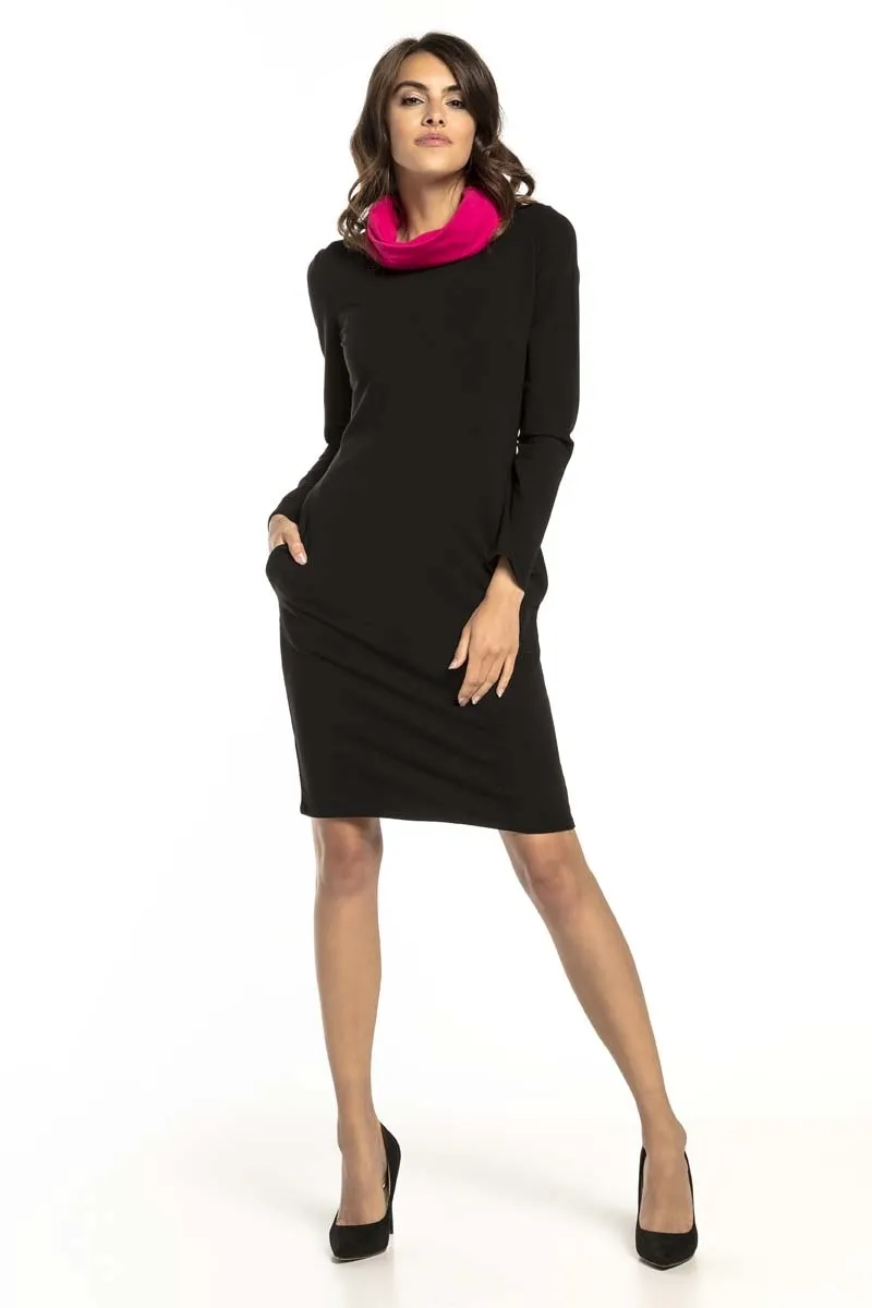 Sukienka do pracy z golfem - czarna z dodatkiem fuksji - Rozmiar: L