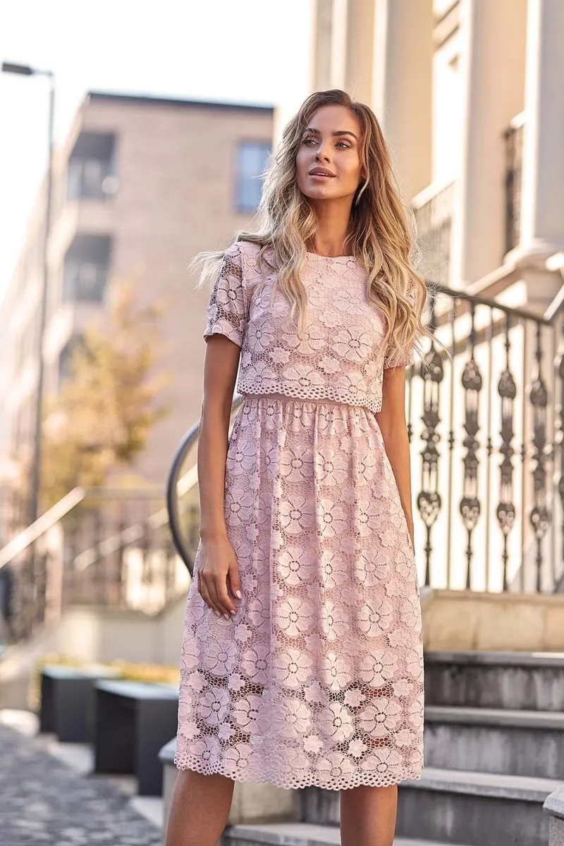 Rozkloszowana, koronkowa sukienka - różowa - Rozmiar: XXL