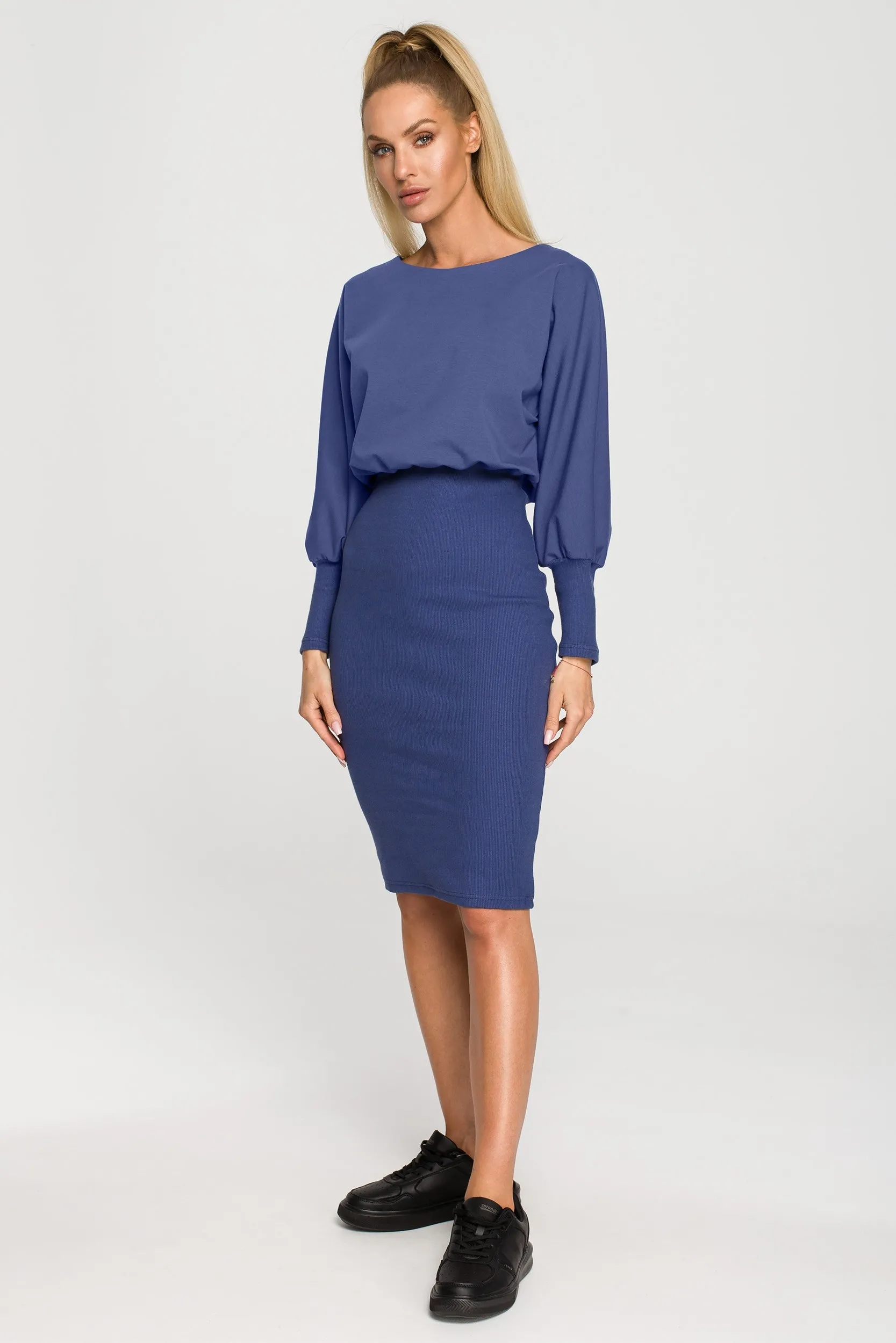 Sukienka z okrągłym dekoltem - indygo - Rozmiar: XL