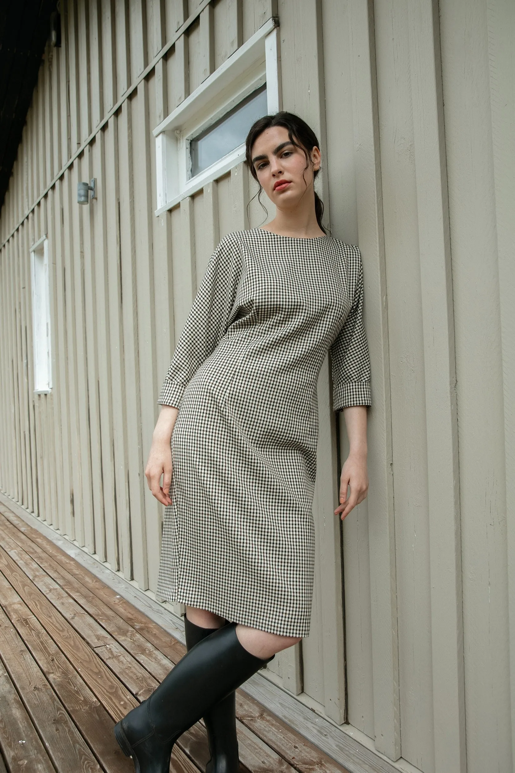 Sukienka w kratkę kimonowe rękawy - Brązowa - Rozmiar: L