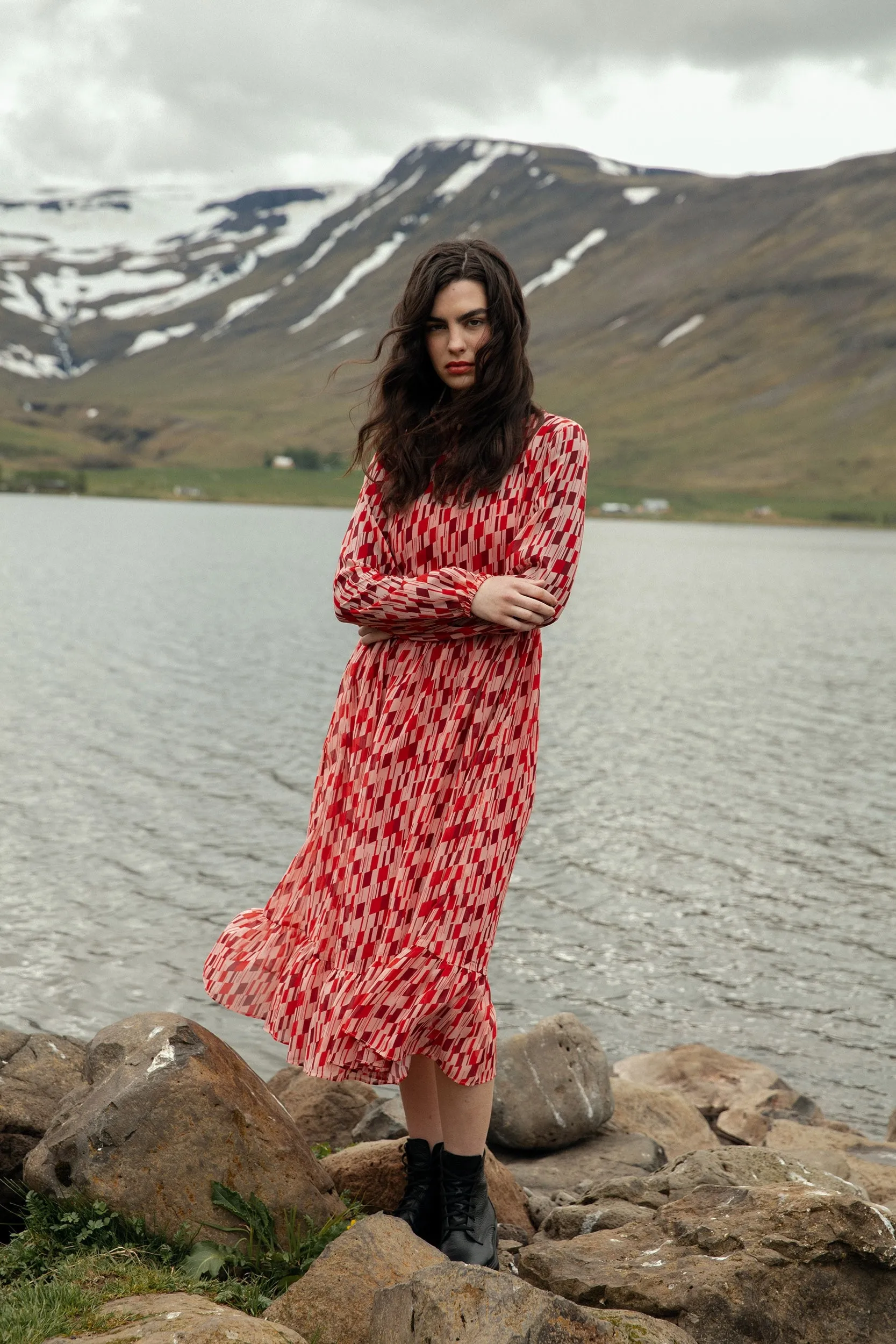 Rozkloszowana maxi sukienka z długimi rękawami - Model1 - Rozmiar: XXL