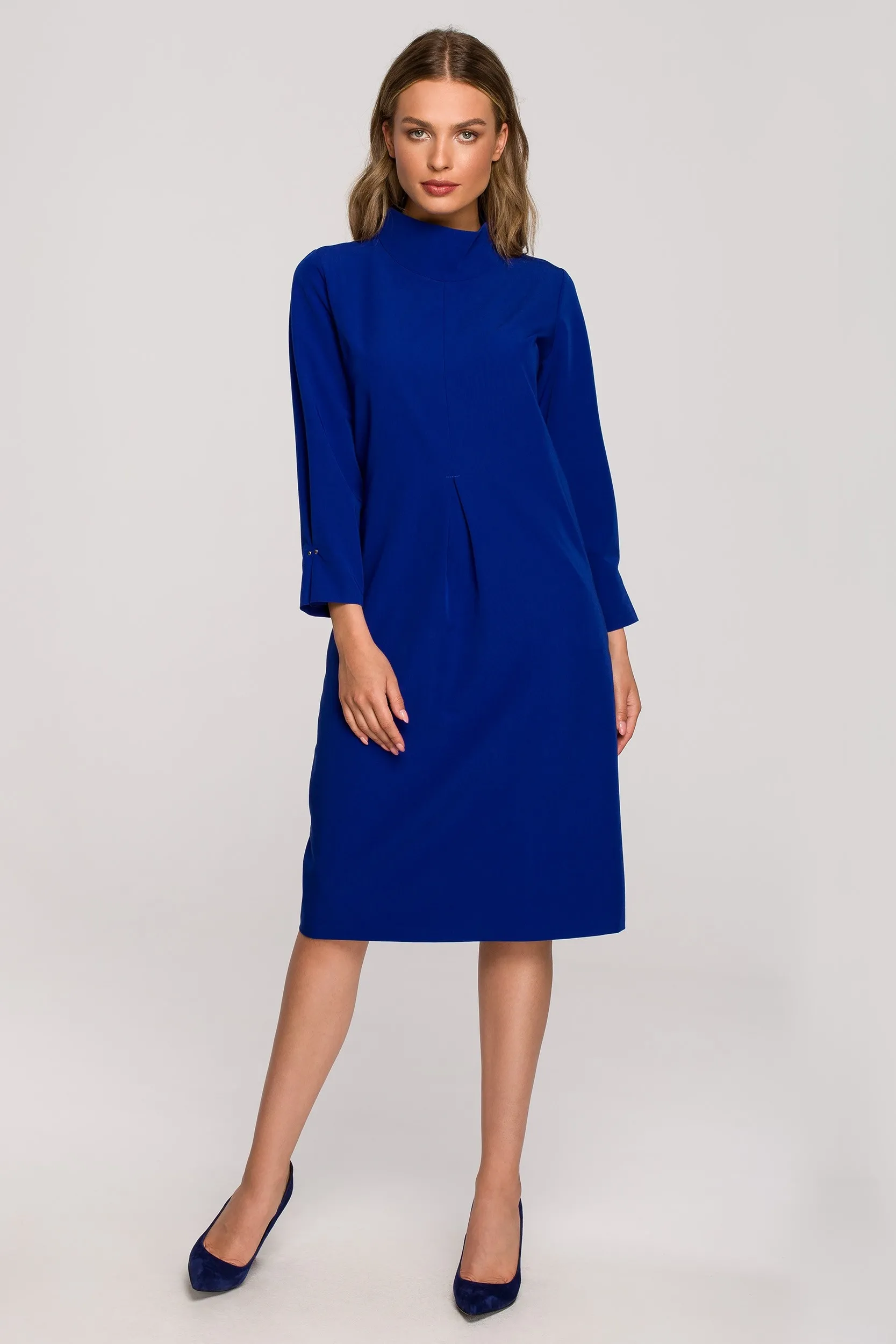 Trapezowa sukienka z zakładkami i długim rękawem - Chabrowa - Rozmiar: L