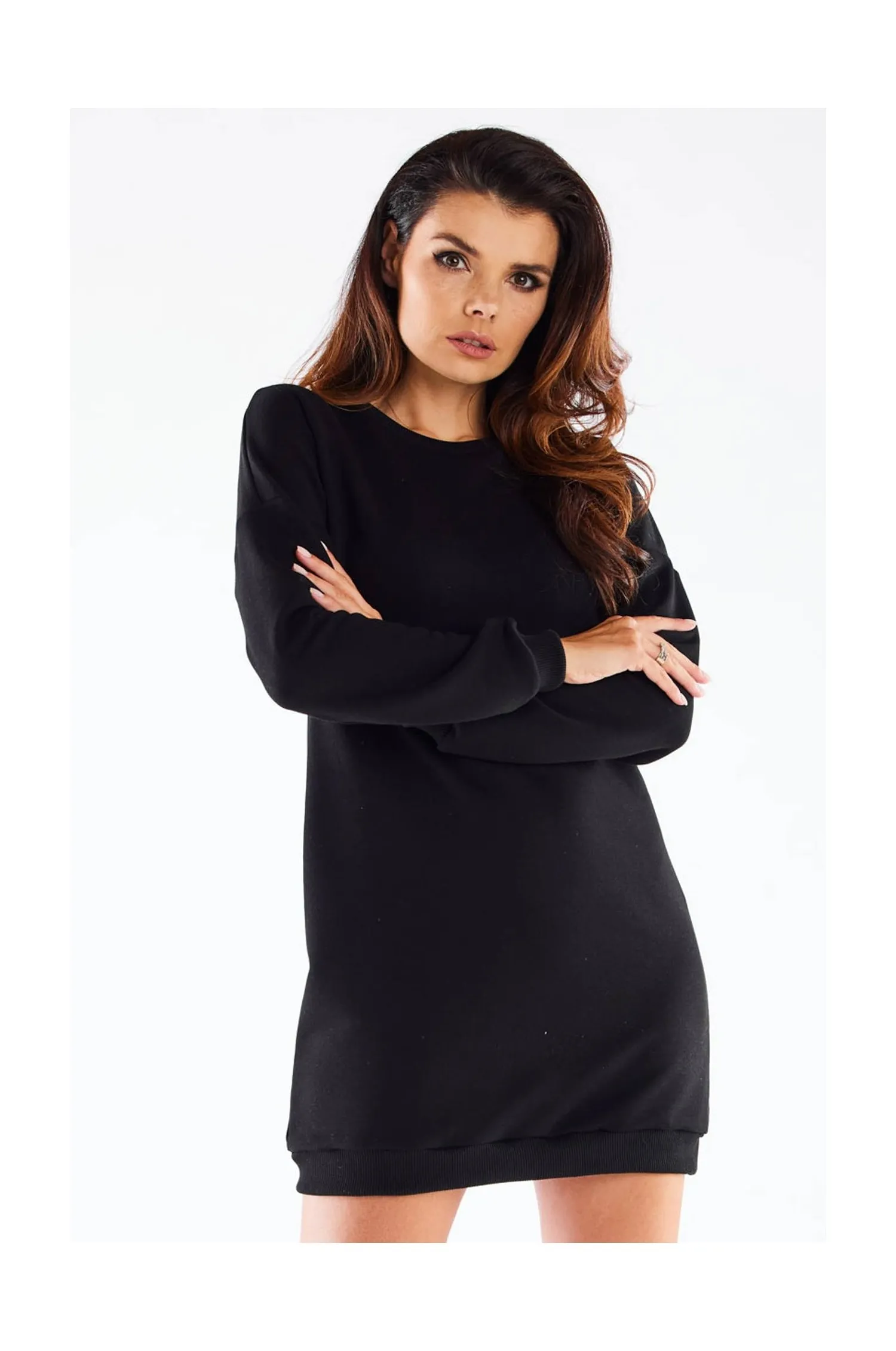 Mini sukienka z wycięciem na plecach - czarna - Rozmiar: XL