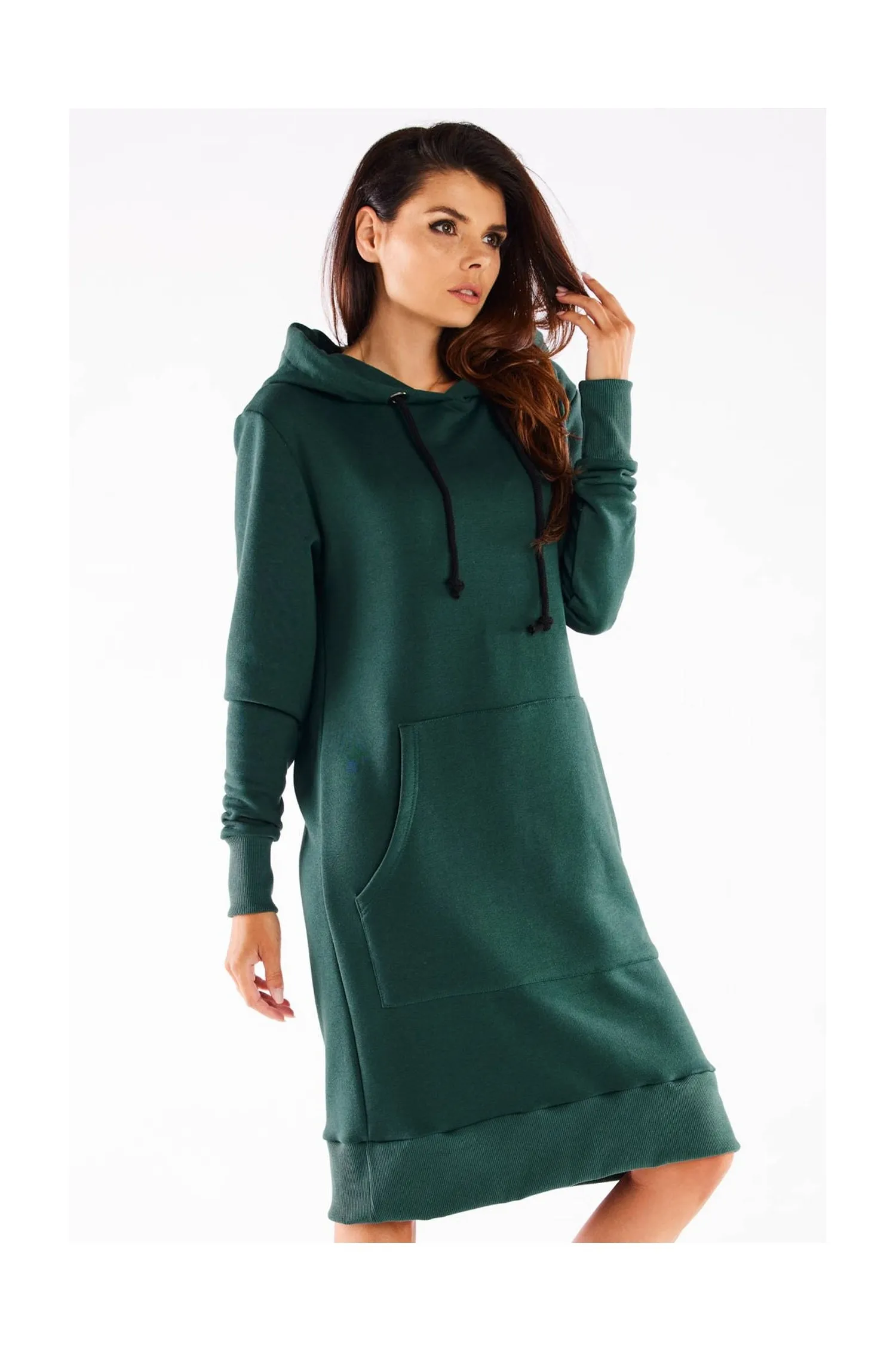 Dzianinowa sukienka z kieszeniami i kapturem - zielona - Rozmiar: L/XL