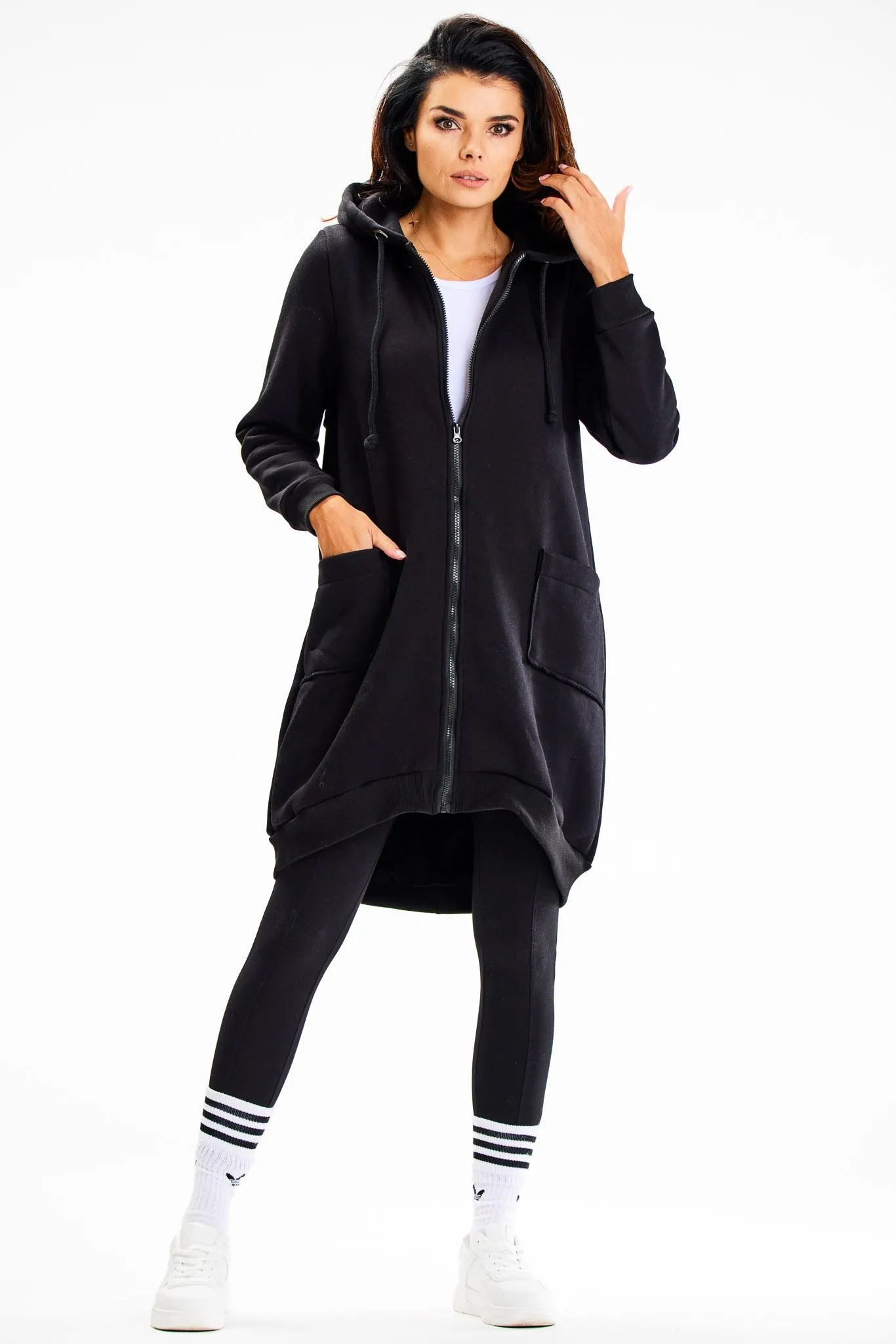 Asymetryczna bluza na zamek wypustkami - czarna - Rozmiar: L/XL